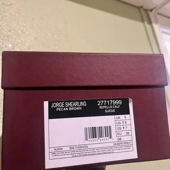 Dr. Martens Dark Sole Footwear - Picture 7 of 9